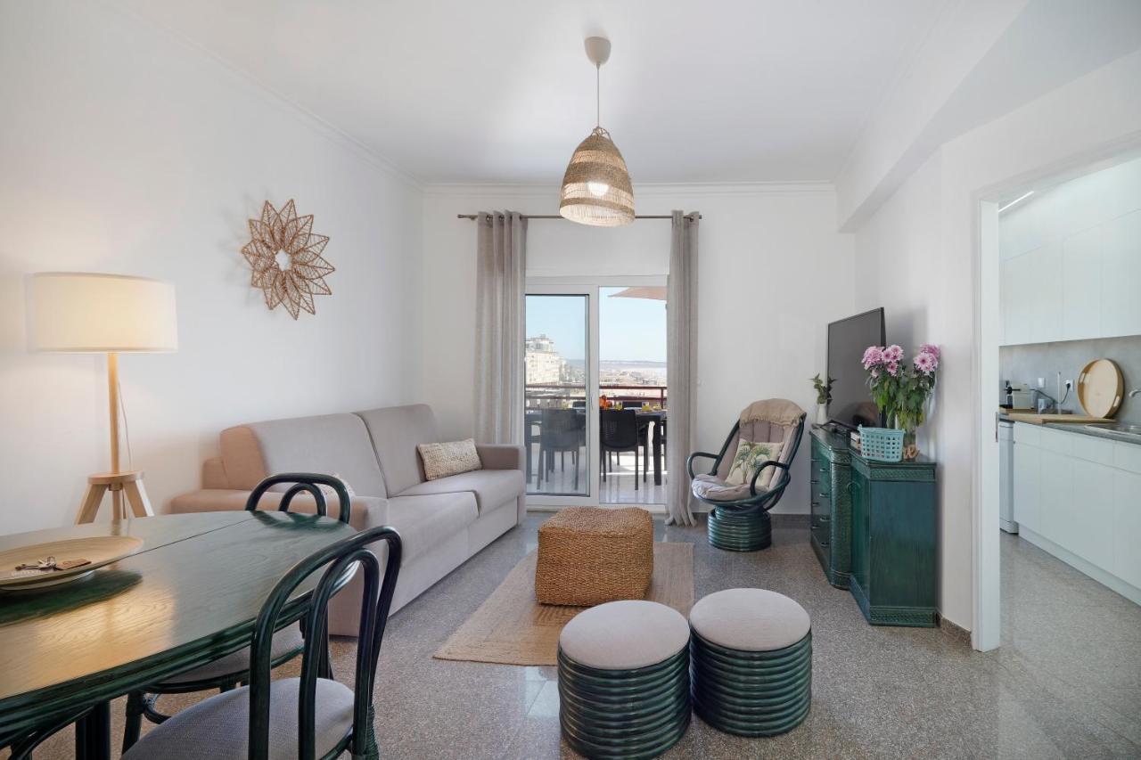 Costa Beach Apartment By The Portuguese Butler Кошта-да-Капаріка Екстер'єр фото