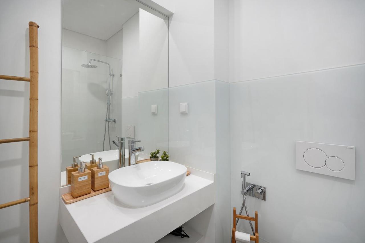 Costa Beach Apartment By The Portuguese Butler Кошта-да-Капаріка Екстер'єр фото