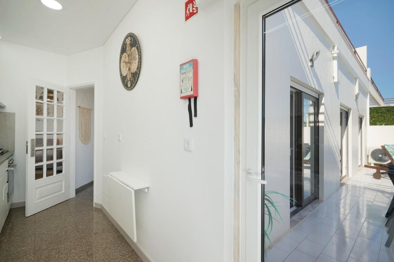 Costa Beach Apartment By The Portuguese Butler Кошта-да-Капаріка Екстер'єр фото