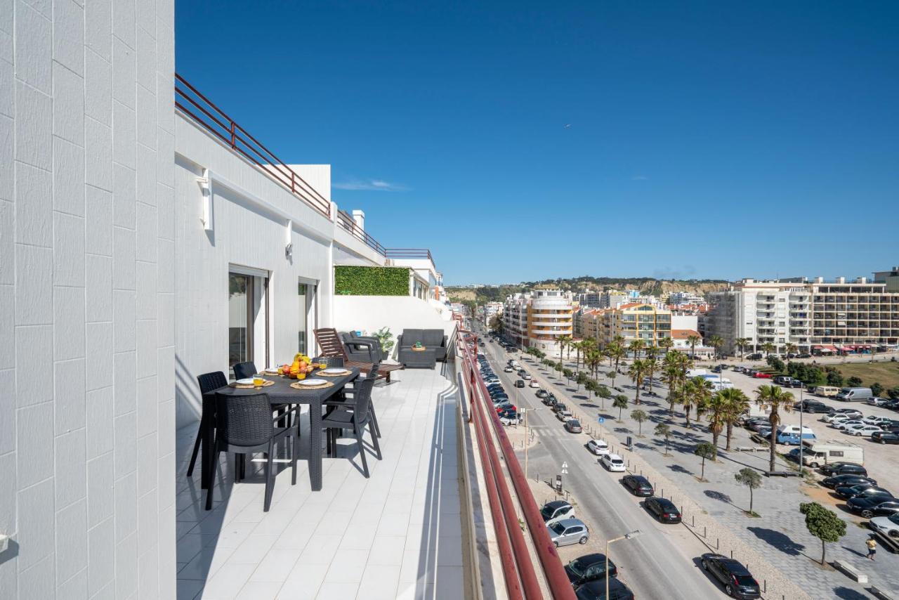 Costa Beach Apartment By The Portuguese Butler Кошта-да-Капаріка Екстер'єр фото
